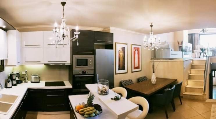 Ninos Luxury Apartment *