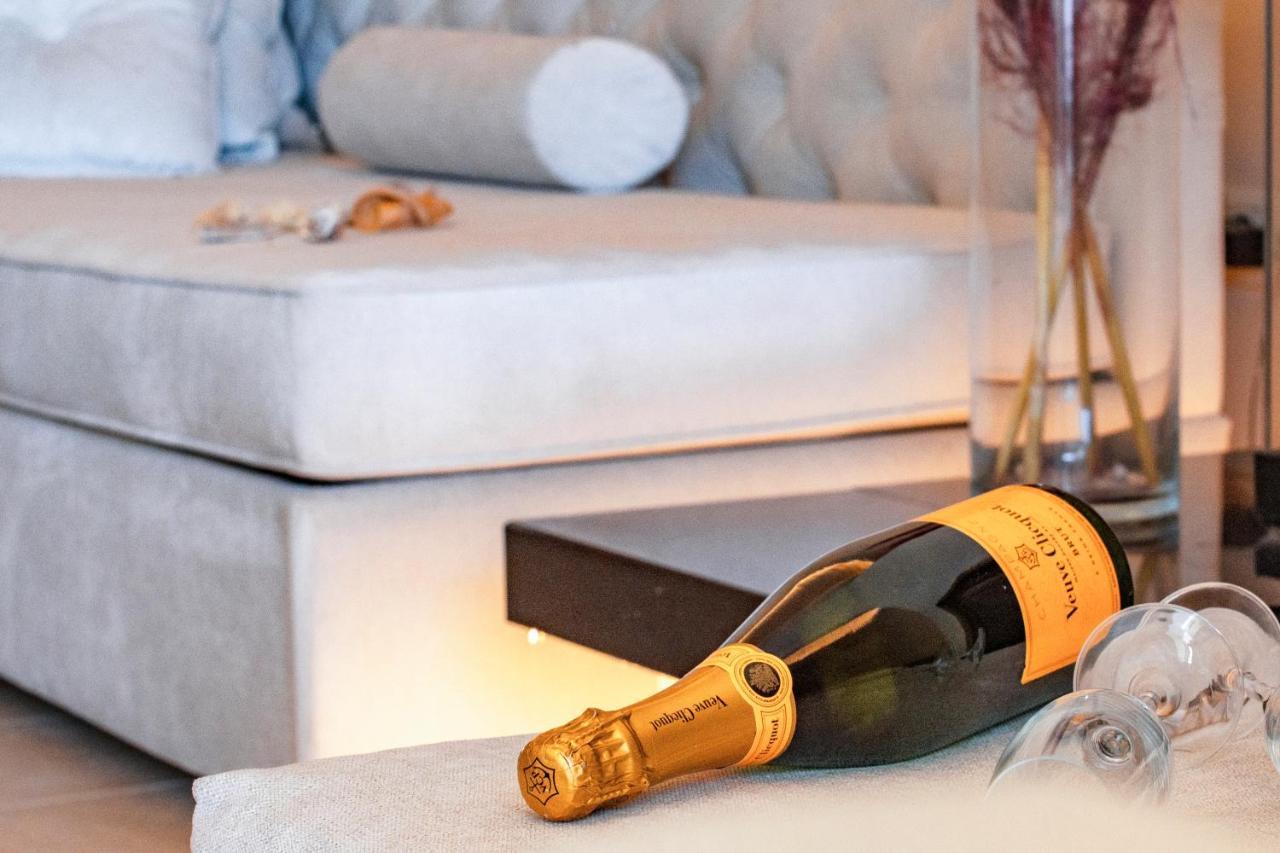 Ninos Luxury Corfu (city)