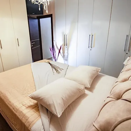 Ninos Luxury Apartment Corfu  Buitenkant foto