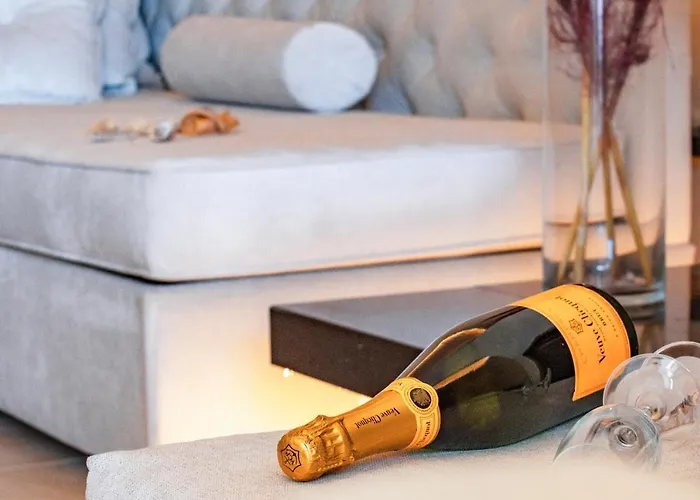 Ninos Luxury Apartment